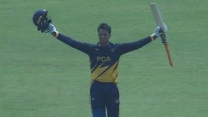 6,6,6,6,6,6,6,6,6,6,6…अभिषेक शर्माचा कहर! फक्त 33 चेंडूत झळकावले तुफानी शतक, Syed Mushtaq Ali स्पर्धेत धुव्वाधार कामगिरी