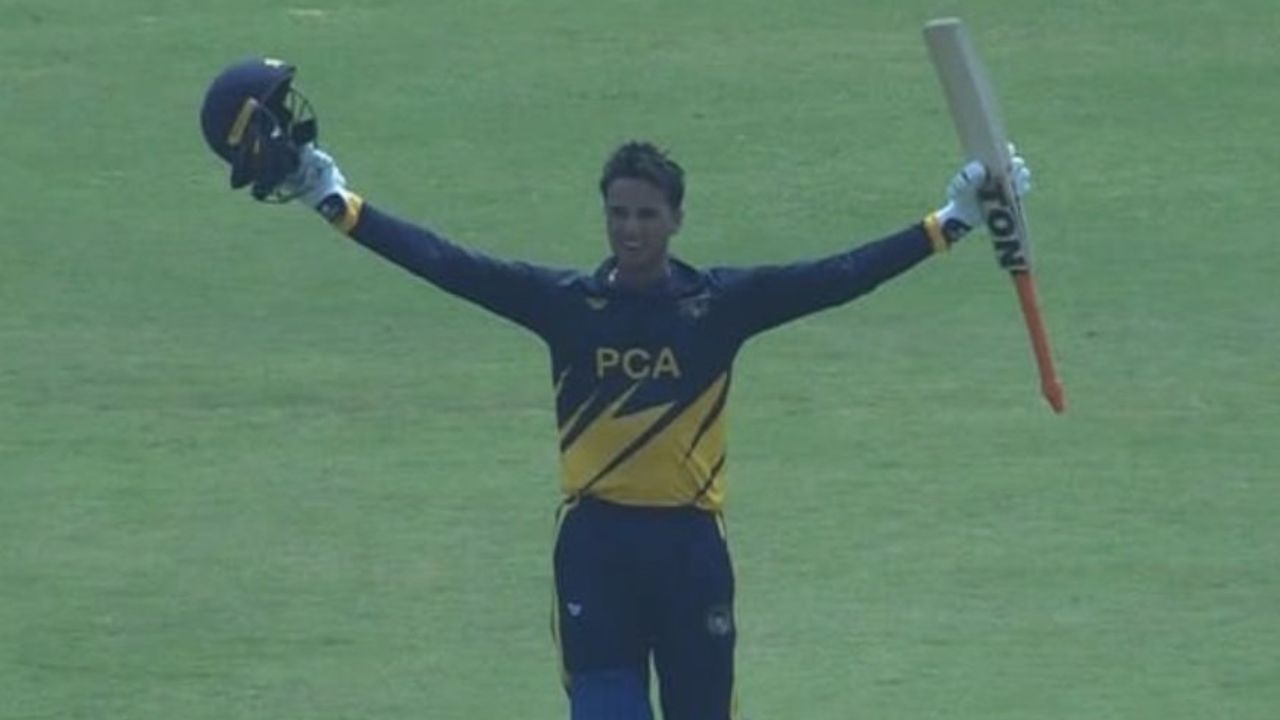 6,6,6,6,6,6,6,6,6,6,6…अभिषेक शर्माचा कहर! फक्त 33 चेंडूत झळकावले तुफानी शतक, Syed Mushtaq Ali स्पर्धेत धुव्वाधार कामगिरी