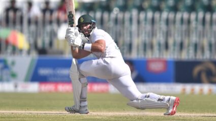 IND vs SA : पहिल्या सेशनमध्ये दक्षिण आफ्रिकेची पकड…भारतीय गोलंदाजांच्या हाती लागली एक विकेट