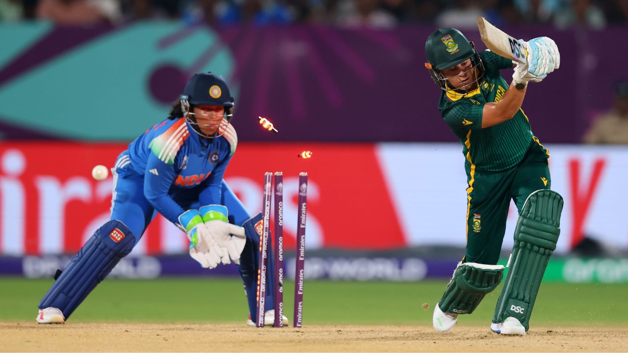 २००५ मध्ये दक्षिण आफ्रिकेत झालेल्या विश्वचषकाच्या अंतिम सामन्यात ऑस्ट्रेलियाने भारताचा ९८ धावांनी पराभव केला होता, तर २०१७ मध्ये इंग्लंडने घरच्या मैदानावर झालेल्या रोमांचक अंतिम सामन्यात भारताचा नऊ धावांनी पराभव केला होता. फोटो सौजन्य - बीसीसीआय