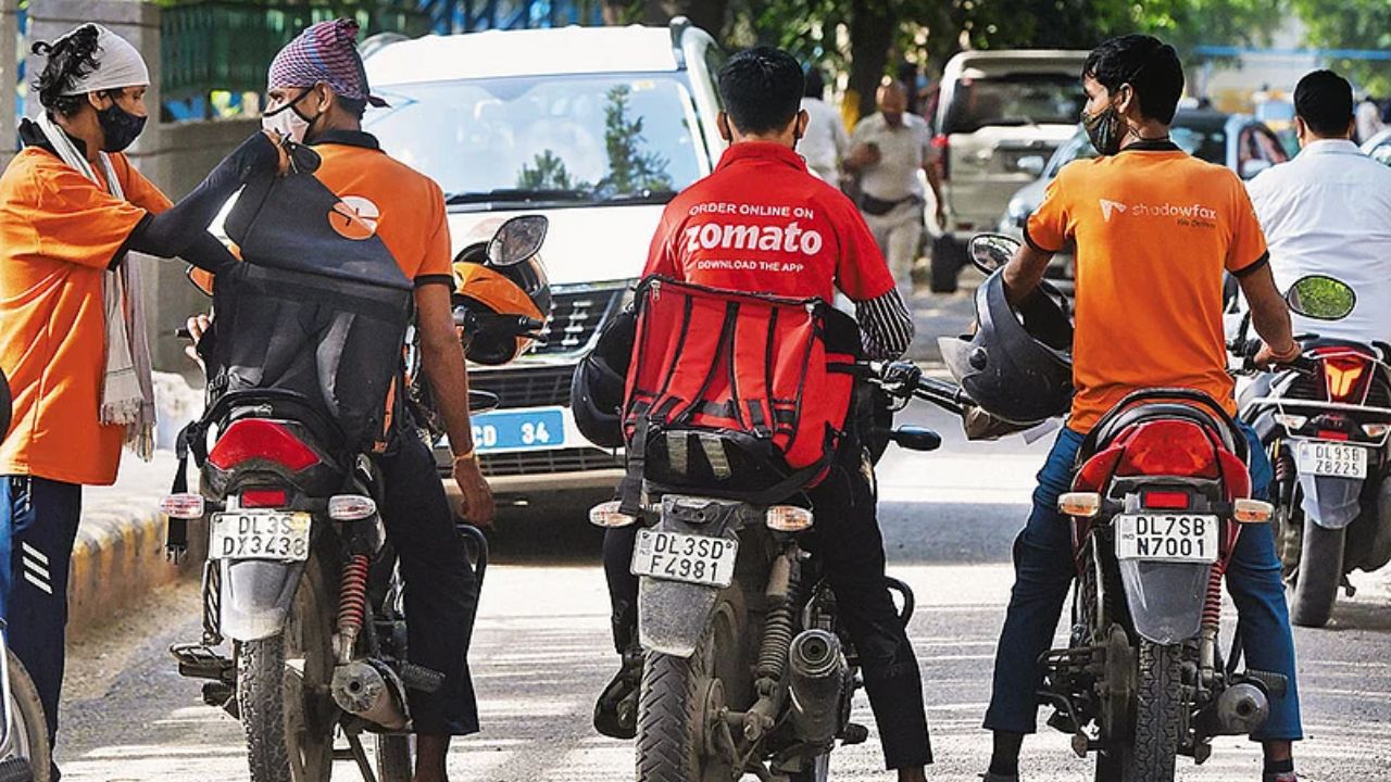 गिग वर्कर्ससाठी मोठी बातमी! डिलीव्हरी बॉय ते ड्रायव्हरपर्यंत… सर्वांना मिळणार पेन्शन; जाणून घ्या नेमकं कसं