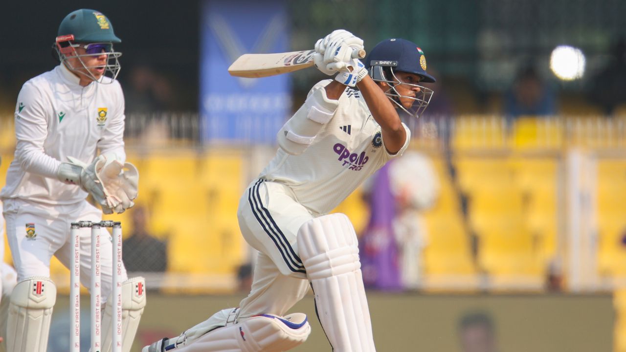 IND vs SA : भारतीय फलंदाज तिसऱ्या दिनी पडले तोंडावर, पहिल्याच सेशनमध्ये गमावले 4 विकेट! दक्षिण आफ्रिकेच्या गोलंदाजांचा दबदबा