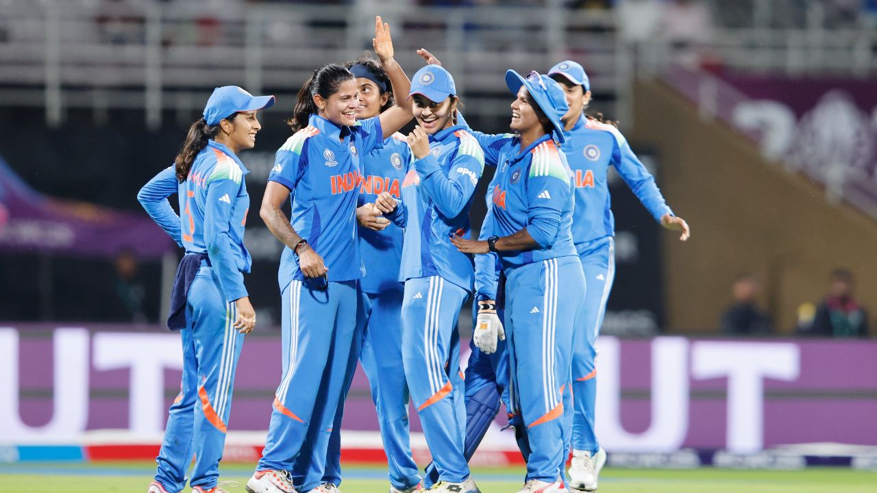 Women’s World Cup Final : नजर टाका भारतीय महिला संघाच्या या खास  महिला चढउताराच्या प्रवासावर, सेमीफायनलमध्ये चारली कांगारुला धूळ