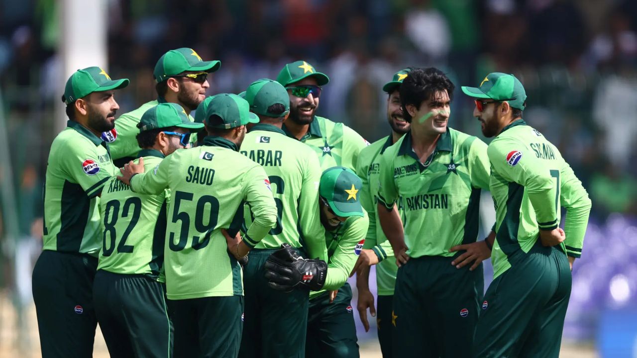 स्टार खेळाडूची सुट्टी, एकदिवसीय आणि T20 तिरंगी मालिकेसाठी पाकिस्तानचा प्रभावी संघ जाहीर!