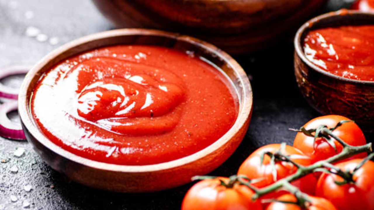 लहान मुलांची पचनसंस्था अतिशय नाजूक असते. त्यामुळे हानिकारक प्रिझर्वेटिव्ह्जचा वापर करून बनवलेल्या पदार्थांचे सेवन केल्यास गॅस, अपचन, पोटात दुखणे किंवा ऍसिडिटी इत्यादी समस्या उद्भवू शकतात. 