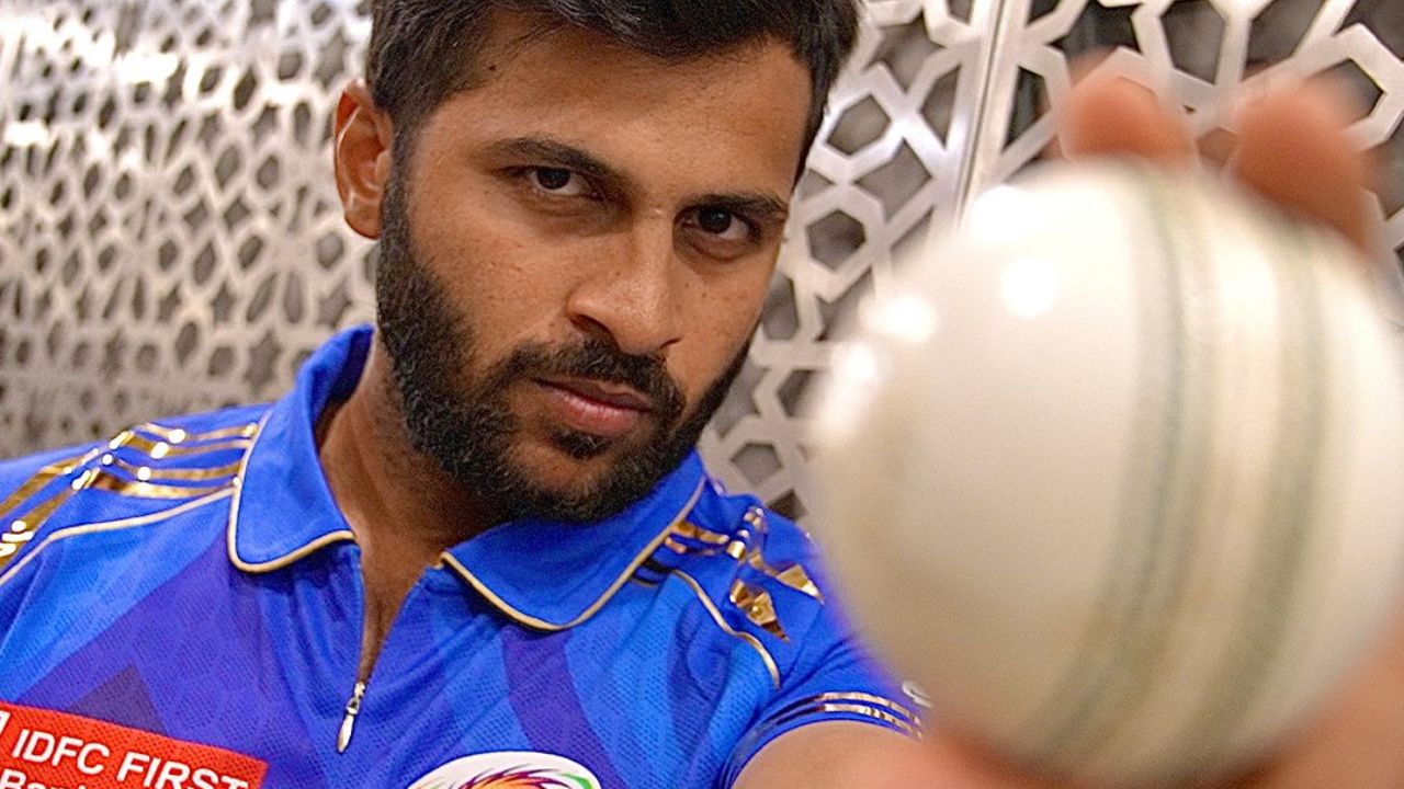 Shardul Thakur: ‘लॉर्ड’ शार्दूल ठाकूरची घरवापसी! लखनऊ सुपर जायंट्समधून मुंबई इंडियन्समध्ये ट्रेड; ‘इतक्या’ कोटींत करार