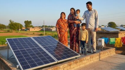 २५ वर्षे मोफत वीज! दारिद्र्य रेषेखालील कुटुंबांसाठी महावितरणची ‘SMART’ योजना; काय आहे ‘स्वयंपूर्ण महाराष्ट्र’ स्कीम?