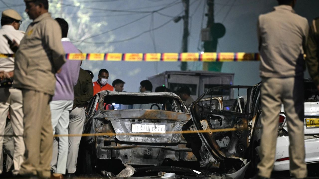 Delhi bomb Blastचा मोठा पुरावा पोलिसांच्या हाती? साडेतीन वाजल्यापासून सात वाजेपर्यंत काय काय झालं?