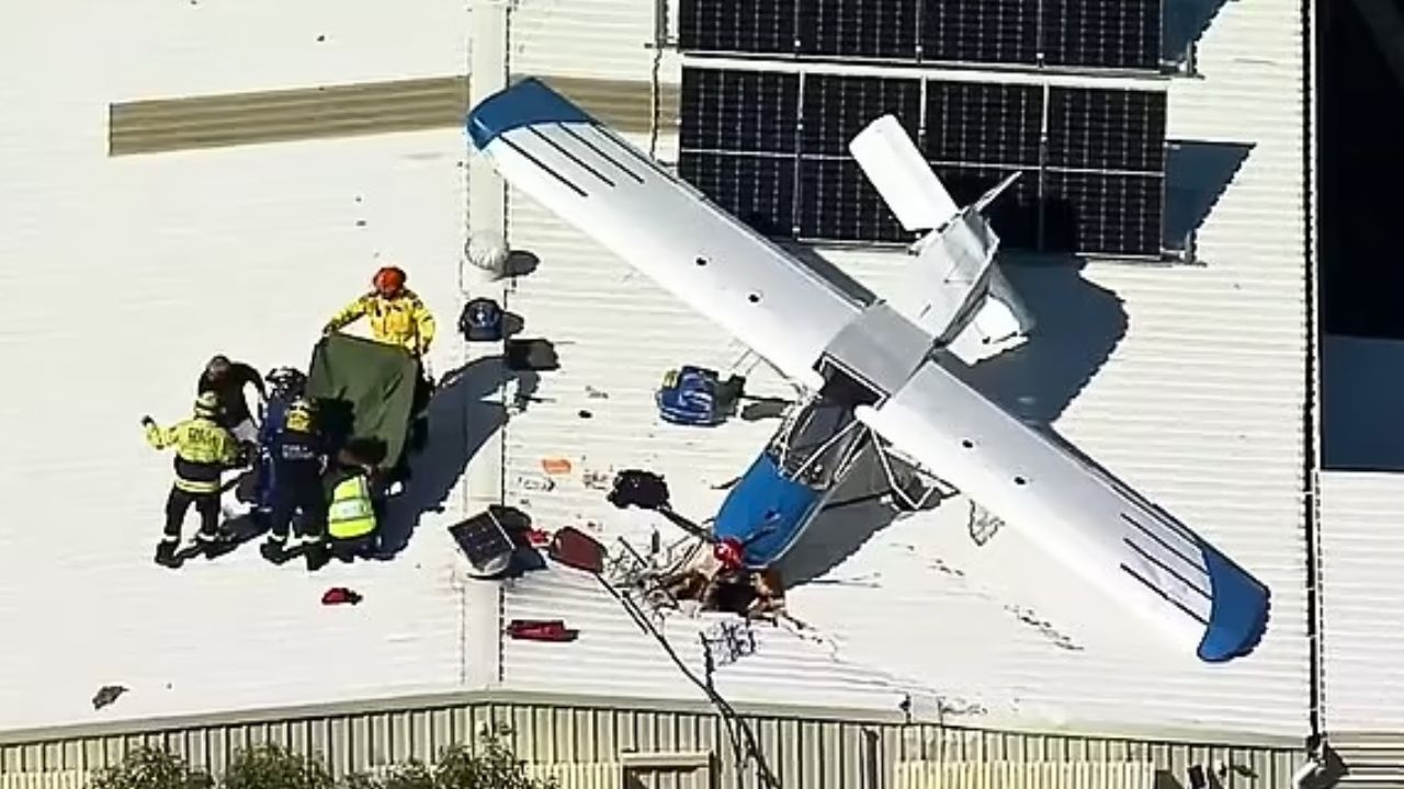 Plane Crash : आकाशात मृत्यूचा थरार! दोन विमानांची समोरासमोर भीषण टक्कर; झुडुपांमध्ये आढळला पायलटचा मृतदेह