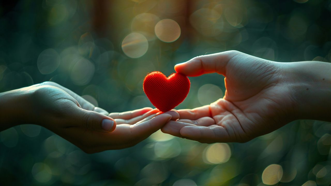 World Kindness Day 2025 : दयाळूपणा म्हणजे शब्दांपलीकडच्या संवादाचं सौंदर्य