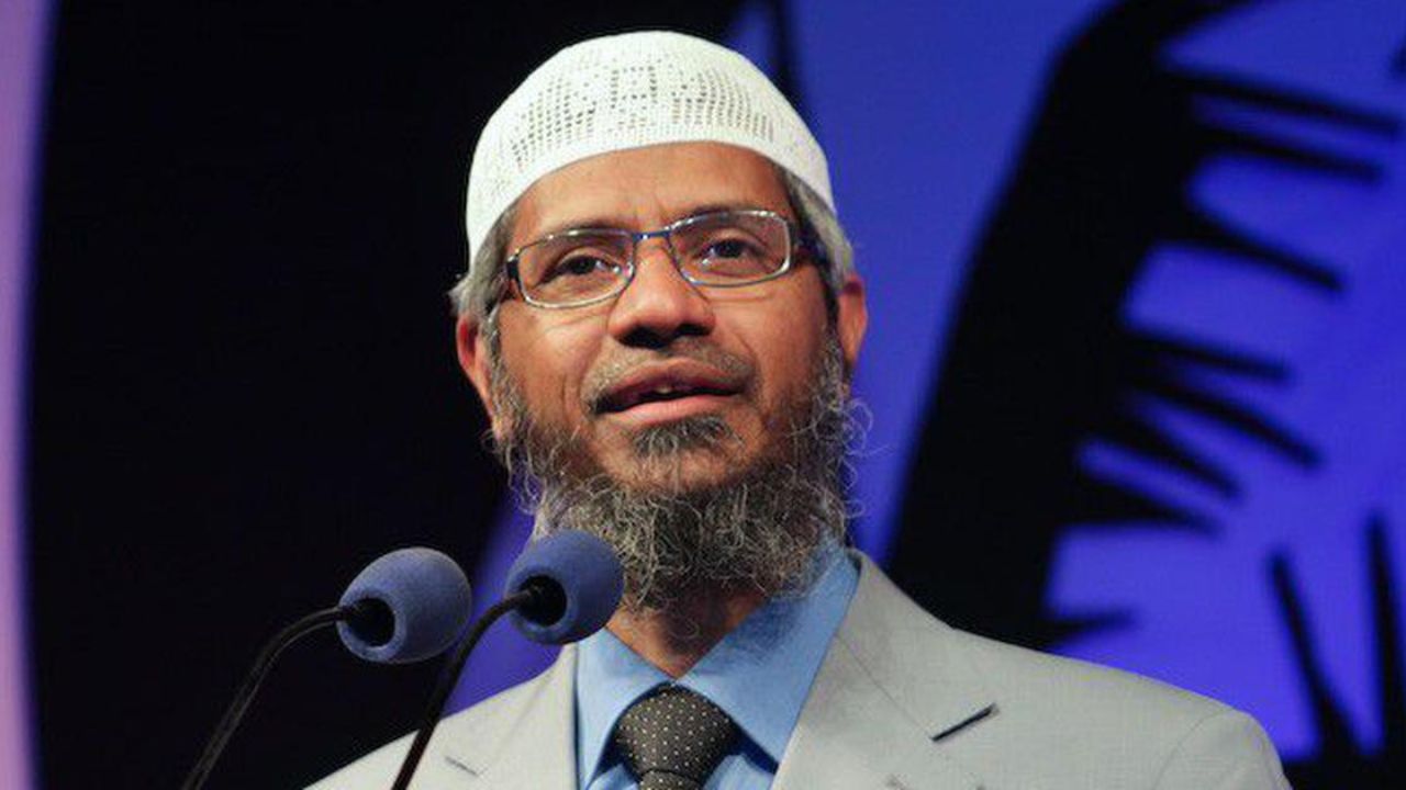 भारत आक्रमक होताच युनूस सरकार झुकले! इस्लामिक धर्मप्रचारक आणि गुन्ह्यांमध्ये मोस्ट वॉन्टेड नाईकच्या दौऱ्यावर घातली बंदी