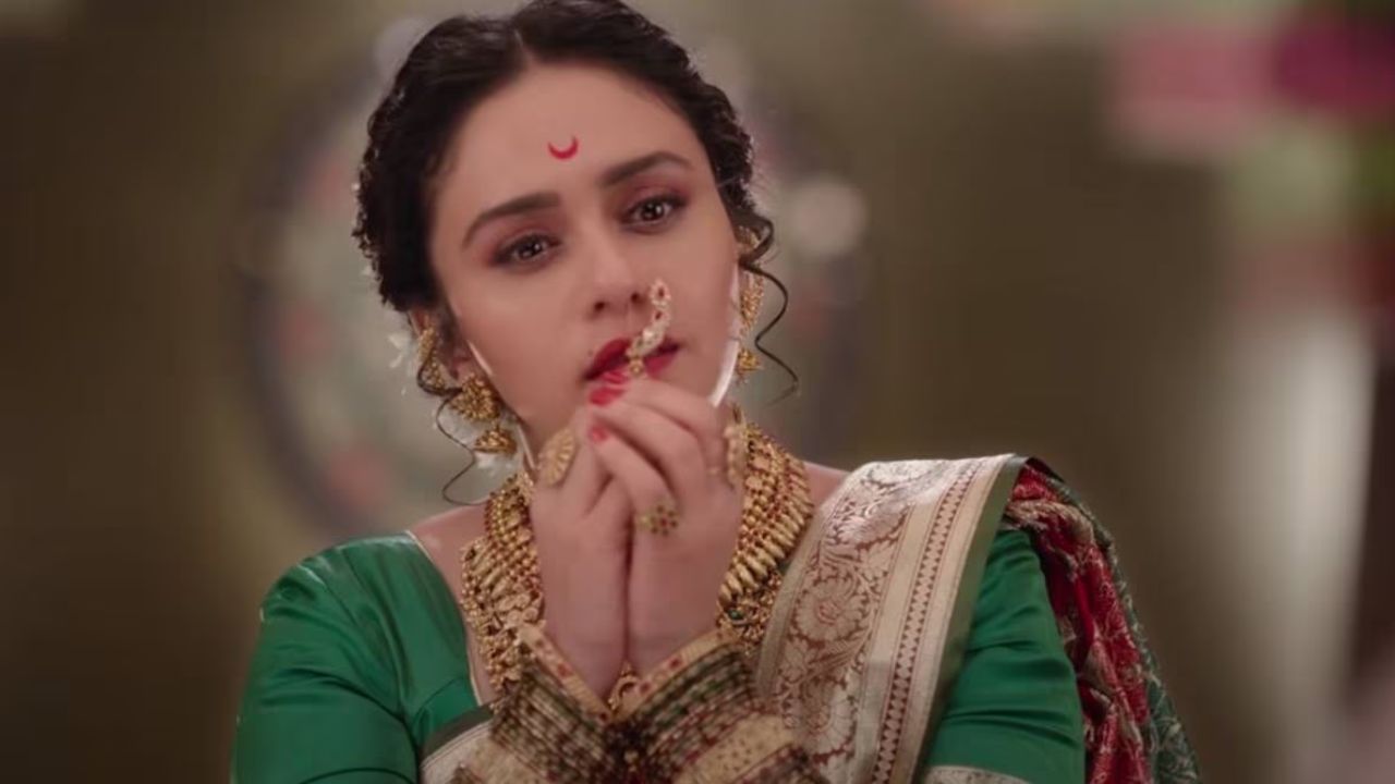 अभिनेत्री अमृता खानविलकर आज तिचा ४१ वा वाढदिवस साजरा करत आहे. तसेच अभिनेत्री नेहमीच तिच्या दमदार नृत्य आणि सौंदर्याच्या जोरावर चाहत्यांचे मन जिंकले आहे. 