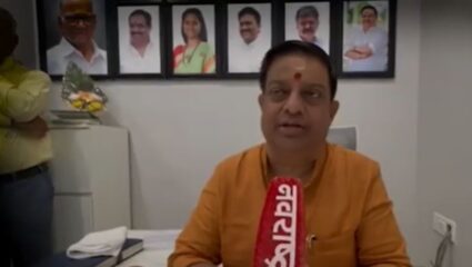 Badlapur News : आघाडीच्या किमान8 ते10 जागा निवडून येतीलच; खासदार म्हात्रे यांनी व्यक्त केला विश्वास