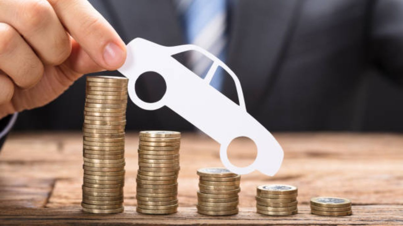 ग्राहकांनोsss जरा ‘या’ Car कडे बघा तरी! मागील 3 महिन्यापासून एक देखील युनिट विकला गेला नाही, आता किंमत अजूनच स्वस्त