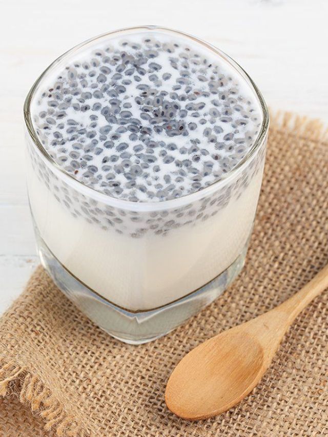 दुधात भिजवलेले चिया बियाणे खाल्ल्याने होतील हे फायदे