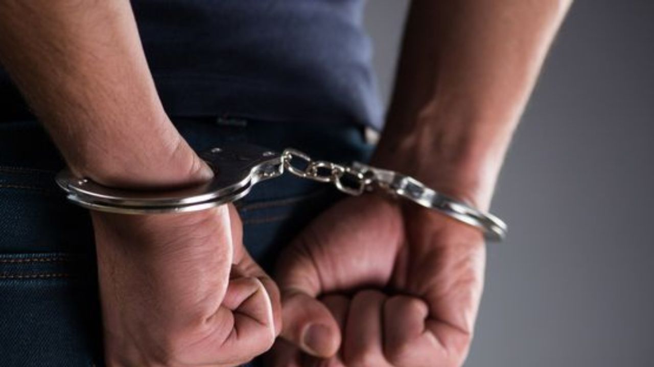 Kolhapur News : कायदा सुव्यवस्थेचे तीन तेरा; कराडमध्ये व्यापाऱ्याची साडेतीन लाखांची फसवणूक