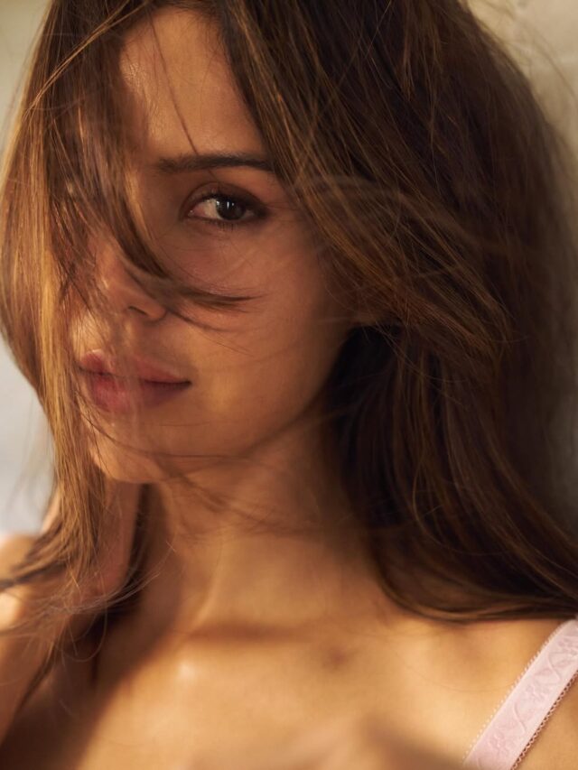 सोन्यासारखी सोनम! लाल मिरचीसारखी तिखट...