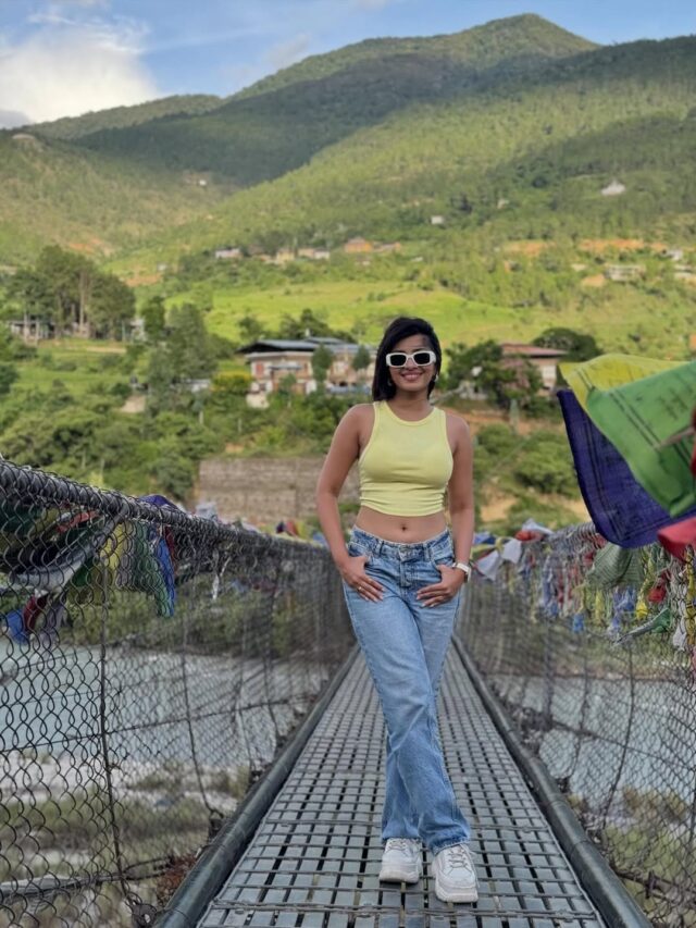 रुचिरा! भूतानच्या निसर्गात खिळलं भारतीय गुलाब