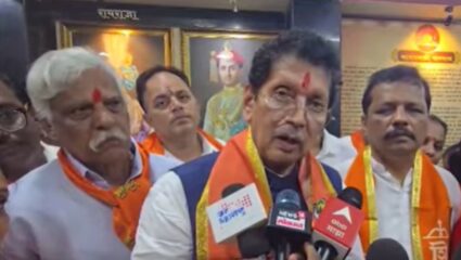 सावंतवाडी नगरपरिषदेच्या निवडणुकीत दीपक केसरकर यांचा उमेदवारी अर्ज; युतीबाबत अद्याप तडजोड नाही