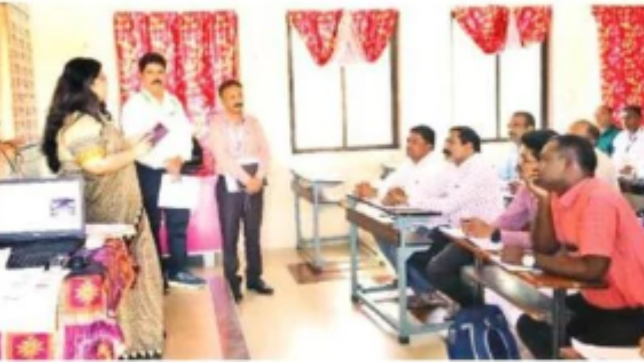 चोपड्यात देशातील पहिल्या डिजिटल जनगणनेची तालीम, जळगावातील पंकज शाळेत प्रशिक्षण