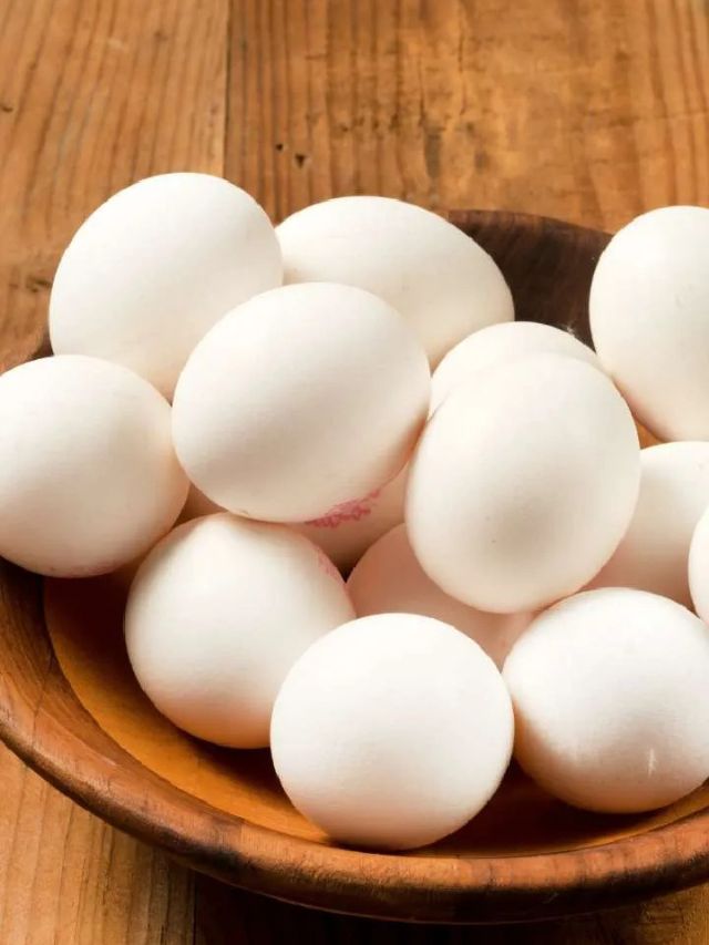 अंडं फ्रिजमध्ये स्टोअर करावे की नाही? जाणून घ्या..