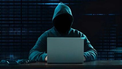 Fraud News : सायबर चोरट्यांकडून तिघांची फसवणूक; तब्बल 33 लाखांना घातला गंडा