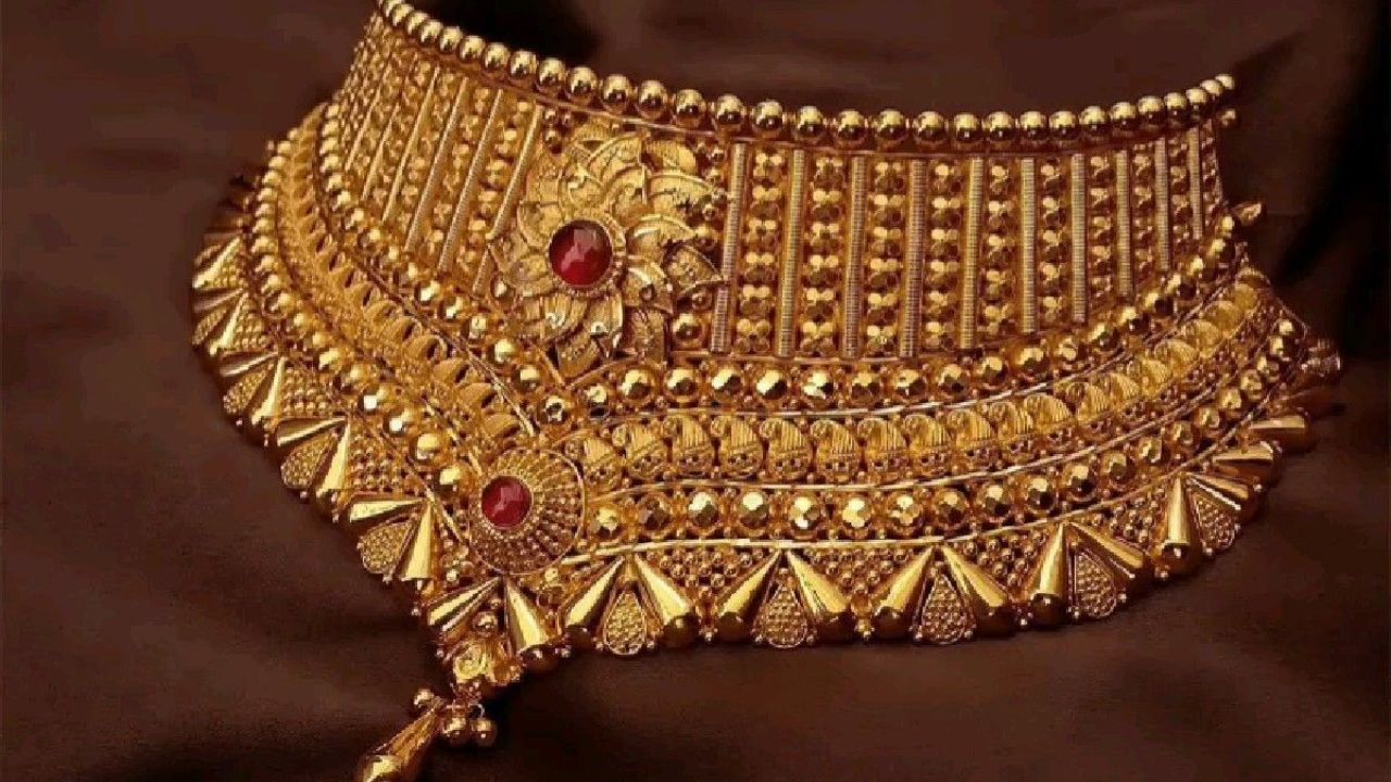 Todays Gold-Silver Price: काय आहेत आजच्या सोन्याच्या किंमती? भाव वाढले की घसरले? जाणून घ्या