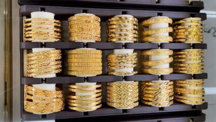 Todays Gold-Silver Price: अभूतपूर्व वाढ! चांदीचा दर आकाशाला भिडला, किंमती पाहून तुम्हीही व्हाल अवाक्