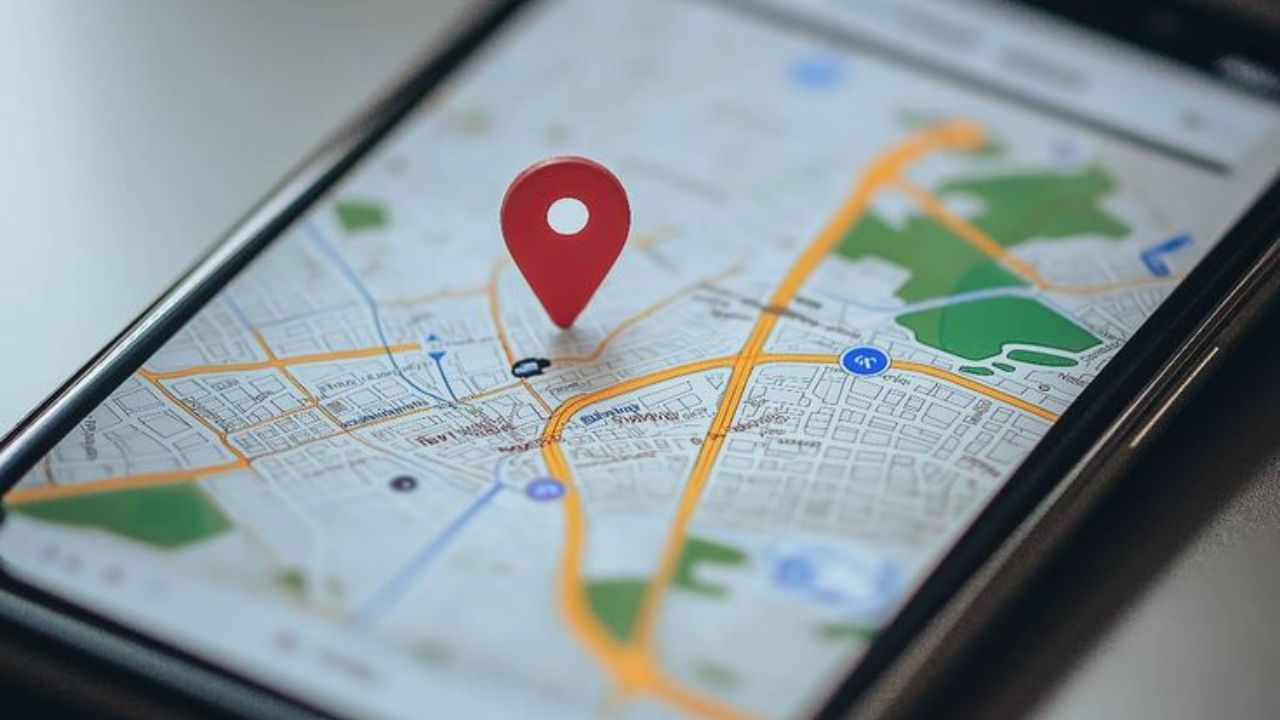 Google Map Update: Gemini AI इंटीग्रेशनसह अपडेट झाले हे खास फीचर्स, आता नेव्हिगेशन होणार अधिक स्मार्ट!