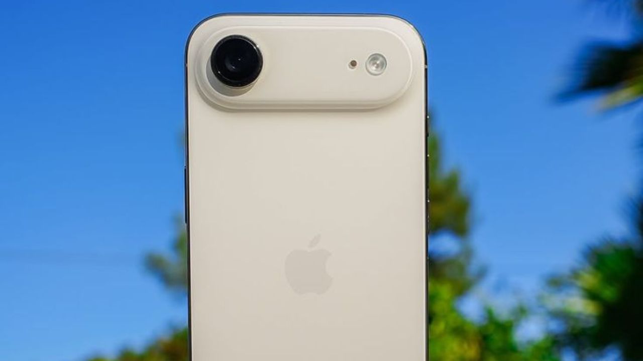 iPhone 18 Air चे डिटेल्स लीक! अल्ट्रा-स्लिम डिझाईनसह पहिल्यांदाज मिळणार हे अपग्रेड, जाणून घ्या सविस्तर