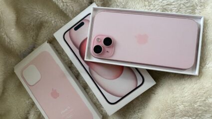 भारतात iPhone चा कहर! जगातील तिसरं सर्वात मोठं मार्केट बनला देश, या मॉडेल्सना मिळतोय जबरदस्त प्रतिसाद