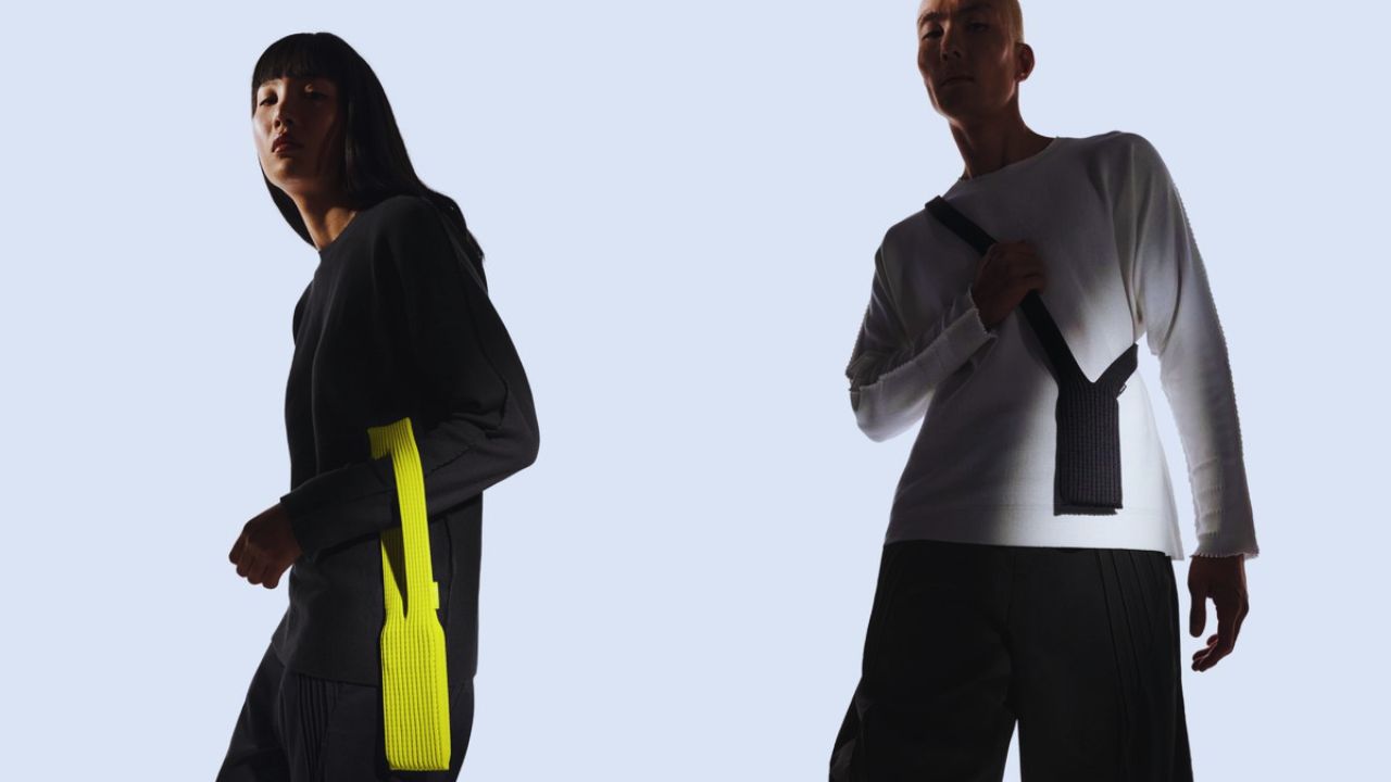 Apple ने लाँच केलं iPhone Pocket! आता कुठेही घेऊन जा तुमचा महागडा फोन, किंमत आहे केवळ इतकी