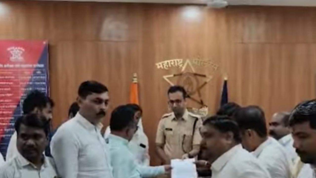 Jalna : धनंजय मुंडेंची नार्को चाचणी करा ; मनोज जरांगेंची पोलिसांकडे मागणी