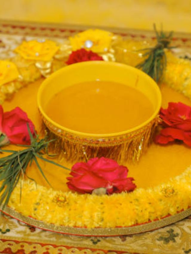 लग्नाच्या आधी हळदीचा विधी का केला जातो, जाणून घ्या