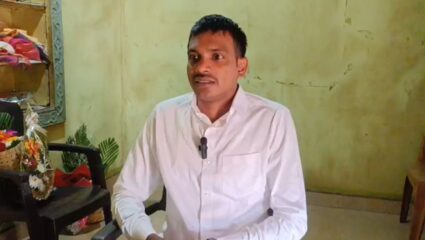 दहावीत नापास पण पठ्ठ्यानं MPSC मध्ये मारली बाजी; राज्यात अव्वल आलेल्या आदिवासी तरुणाची कहाणी