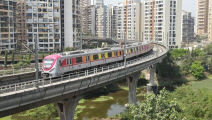 Mumbai Metro : नवी मुंबई मेट्रोचा नवा माईलस्टोन! अवघ्या 2 वर्षांत गाठला 1 कोटीहून अधिक प्रवासी संख्येचा टप्पा