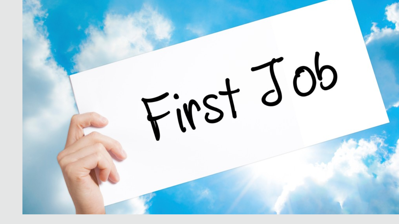 पहिल्या नोकरीत ‘या’ चुका टाळा! घडवाल उत्तम भविष्य