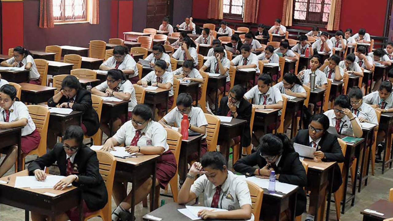 ICSE, ISC Date Sheet 2026 OUT: विद्यार्थ्यांनो! लागा तयारीला, फेब्रुवारीत होणार परीक्षा