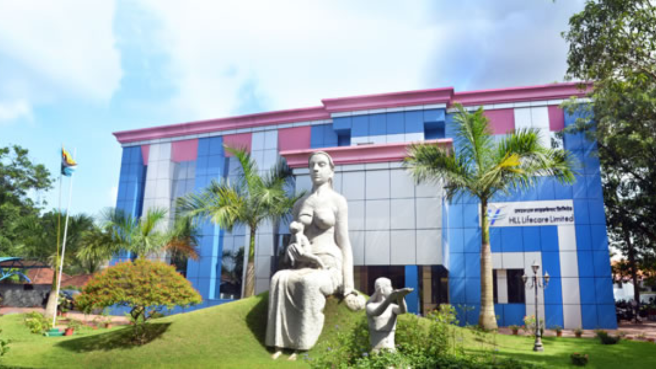 HLL ची हिंदलॅब्स खारघर प्रयोगशाळा देशातील पहिली सीएपी मान्यता प्राप्त सार्वजनिक प्रयोगशाळा