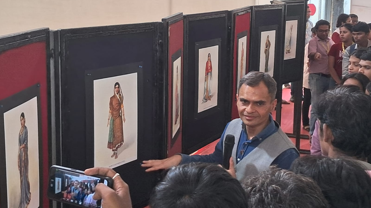 ठाण्यात ‘द वूमन ऑफ इंडिया’ ग्रंथातील एम. व्ही. धुरंधर यांच्या दुर्मिळ चित्रांचे प्रदर्शन! “प्राचीन भारतातील स्त्रिया” या वि