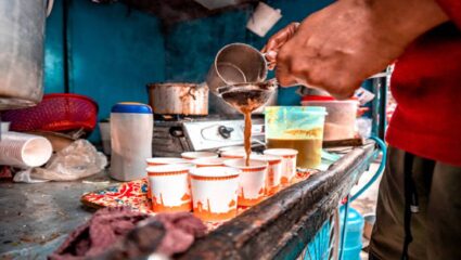 तुम्हीही पेपर कपमध्ये चहा पिता का? आरोग्यासाठी ठरते घातक; कारण…