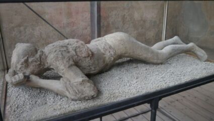 ती एक घटना अन् संपूर्ण शहर झालं उद्ध्वस्त! मानवच काय तर प्राणीही राहिले नाही; रक्त उकळलं, कवट्या फुटल्या….