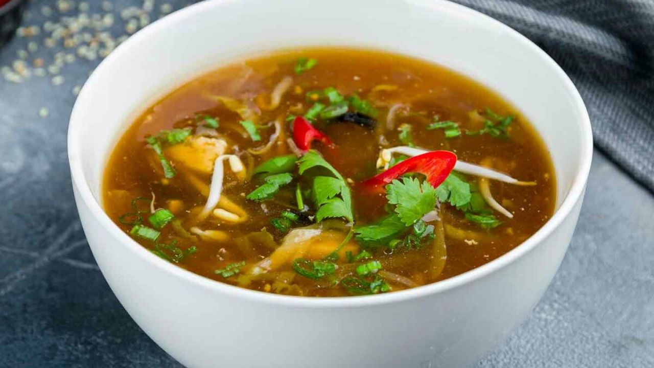 Winter Recipe : हिवाळ्याच्या गारव्यापासून शरीराला सुरक्षित करा, घरी बनवा स्वादिष्ट आणि गरमा गरम ‘चिकन सूप’