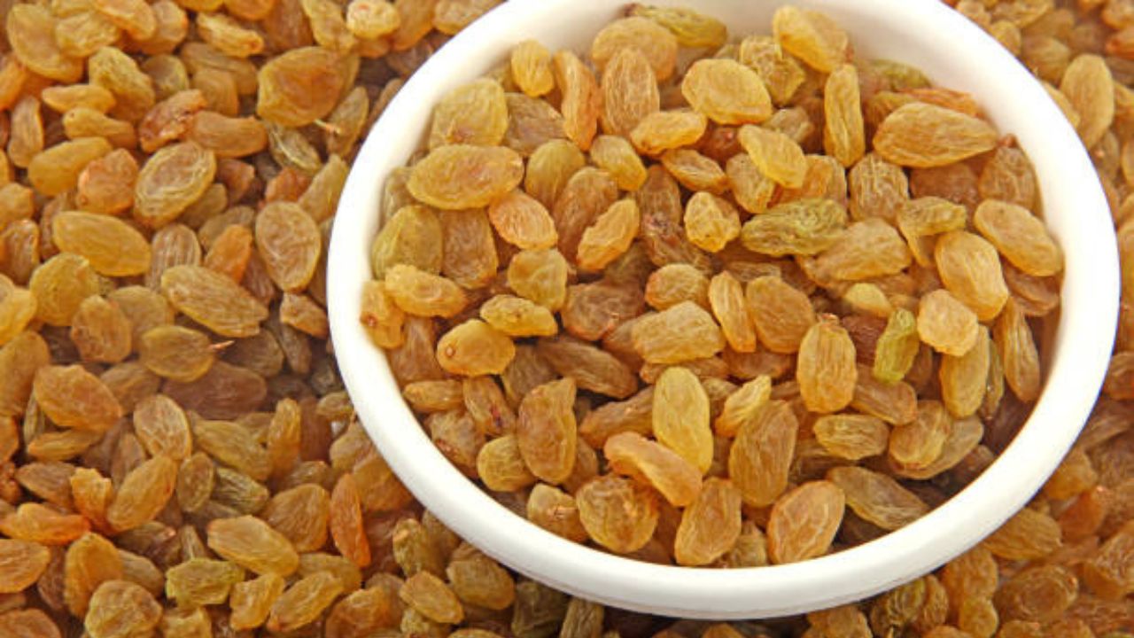 मणुका - गोड मणुका मेंदूला ऊर्जा प्रदान करण्याचे काम करतो, यामुळे लक्ष केंद्रित करण्यास मदत होते. 
