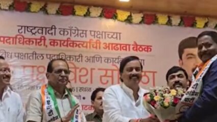 Raigad : कर्जतमध्ये शिंदेच्या शिवसेनेला मोठा धक्का