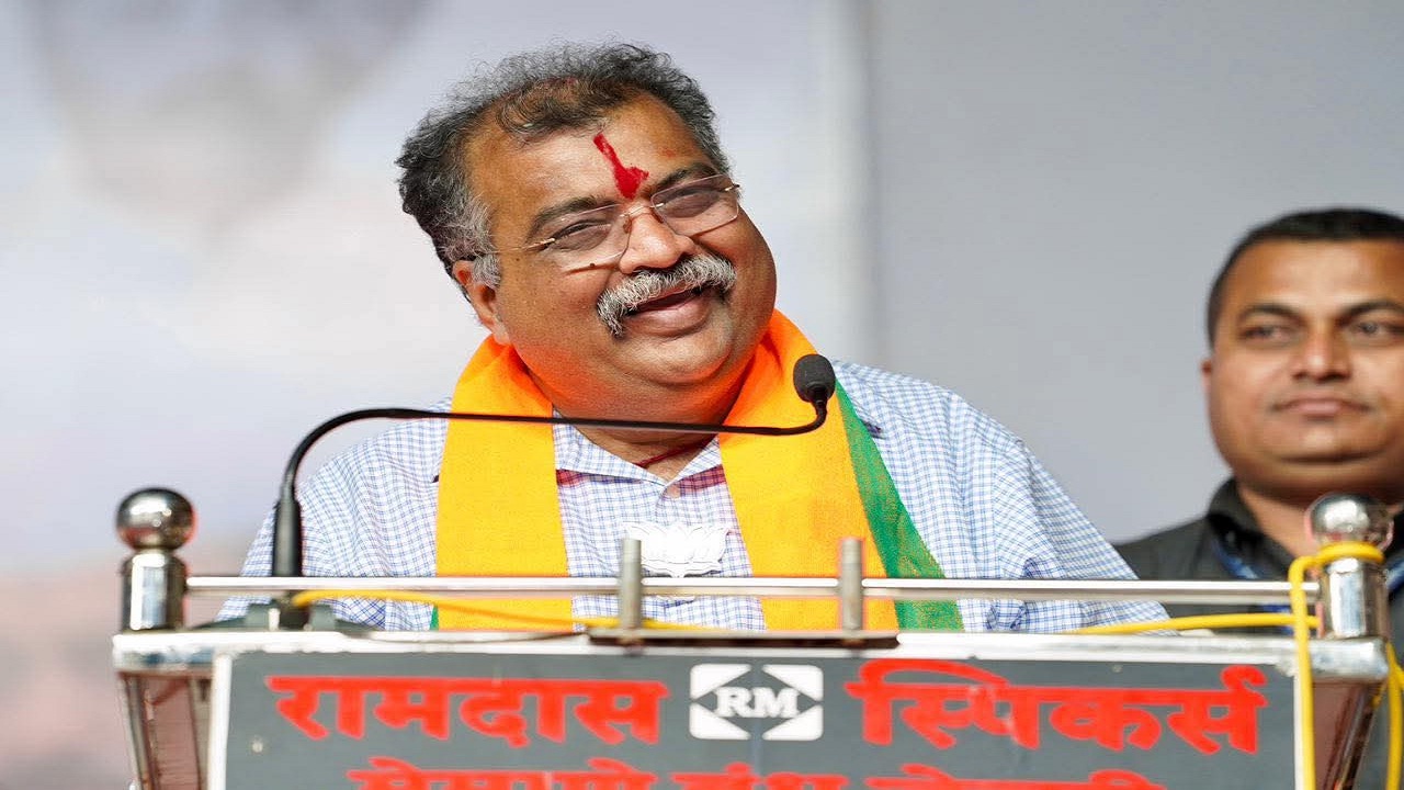 अनेक मंडळी येतात अन् गप्पा मारतात, आश्वासने देणाऱ्यांना आता…; रवींद्र चव्हाणांची शिवतारेंवर सडकून टीका