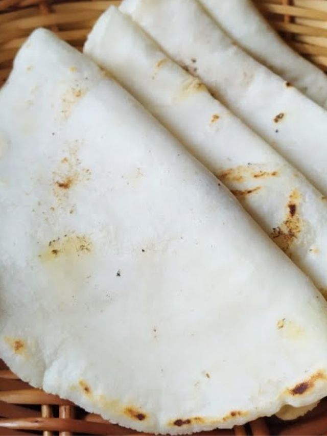 आगरी स्टाईल लुसलुशीत मऊ तांदळाची भाकरी कशी तयार करायची