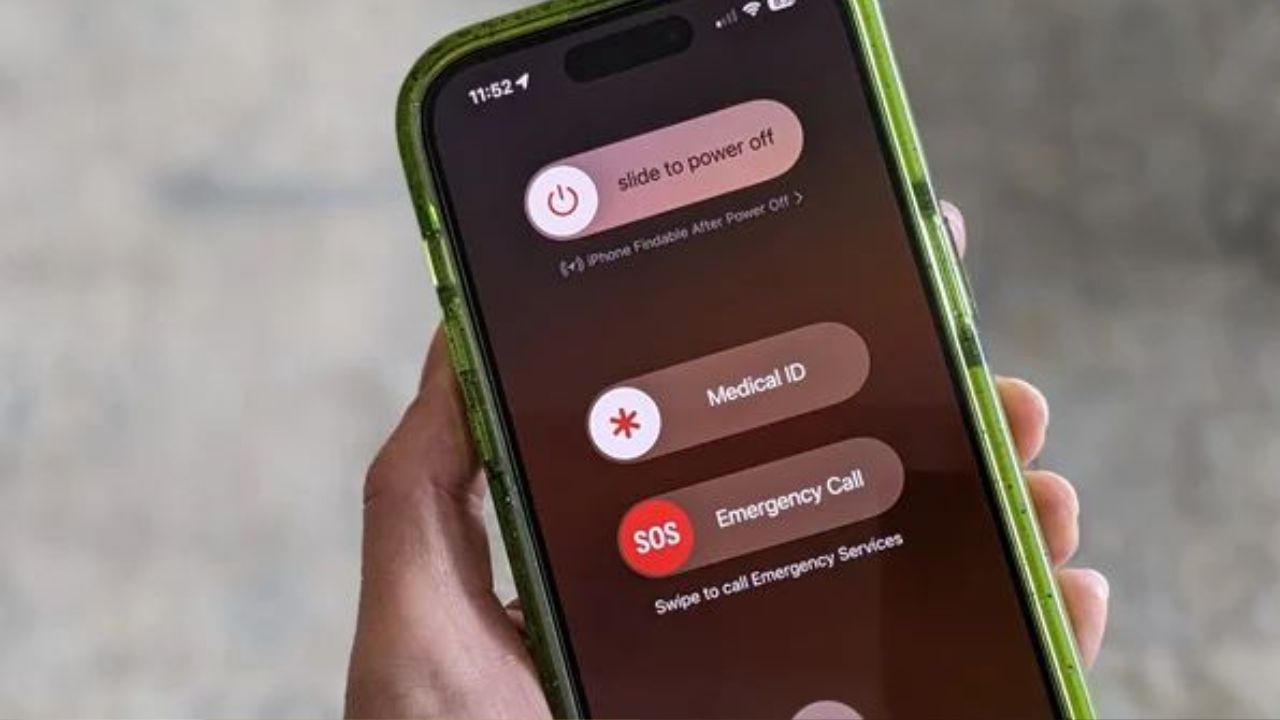 अशा पद्धतीने तुम्ही पावर बटणचा वापर न करता देखील तुमचा स्मार्टफोन रिस्टार्ट करू शकता. 
