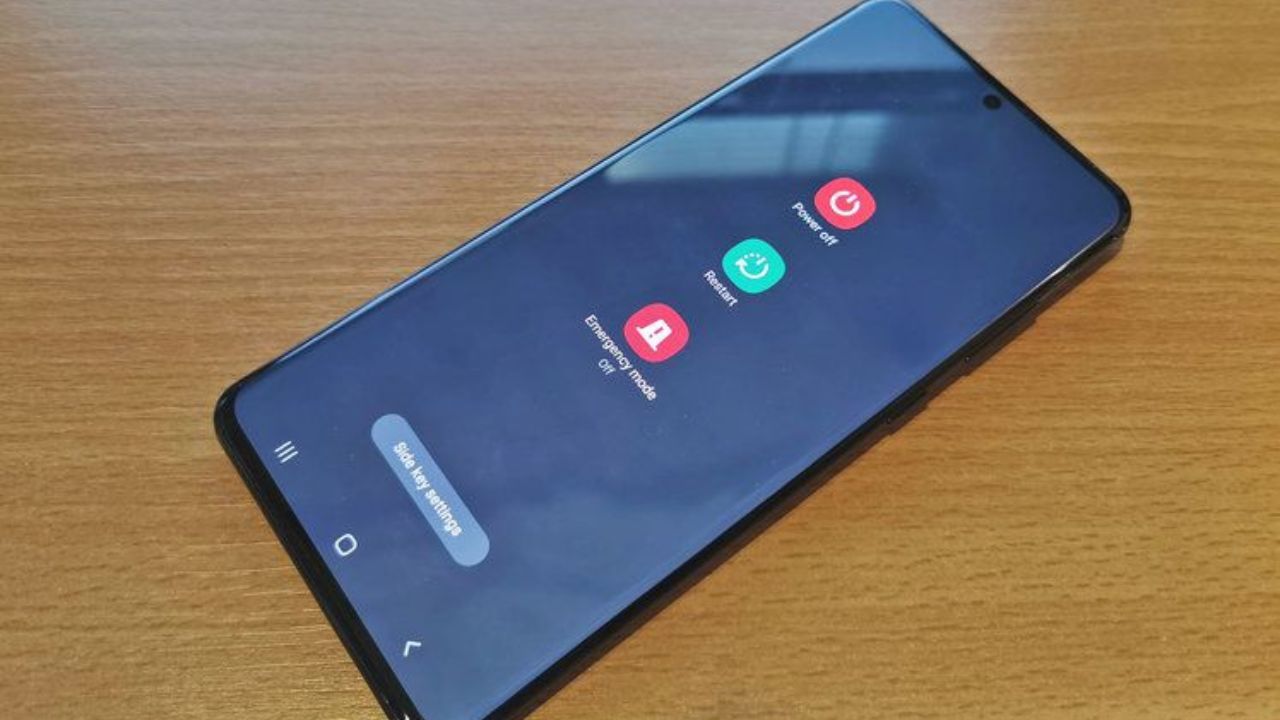 सर्वात आधी तुमच्या स्मार्टफोनची सेटिंग ओपन करा. त्यानंतर अ‍ॅक्सेसिबिलिटी ऑप्शन सिलेक्ट करून अ‍ॅक्सेसिबिलिटी मेनू वर जा.
