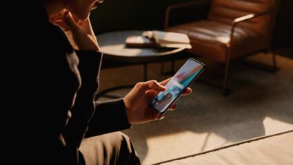 Prepaid vs Postpaid: युजर्ससाठी कोणते रिचार्ज प्लॅन्स ठरतात खरंच पैसेवसूल? बहुतेक लोकांना माहित नाही हे रहस्य